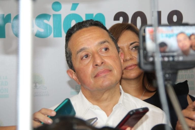 Sargazo será atendido con fondos tripartitos: gobernador