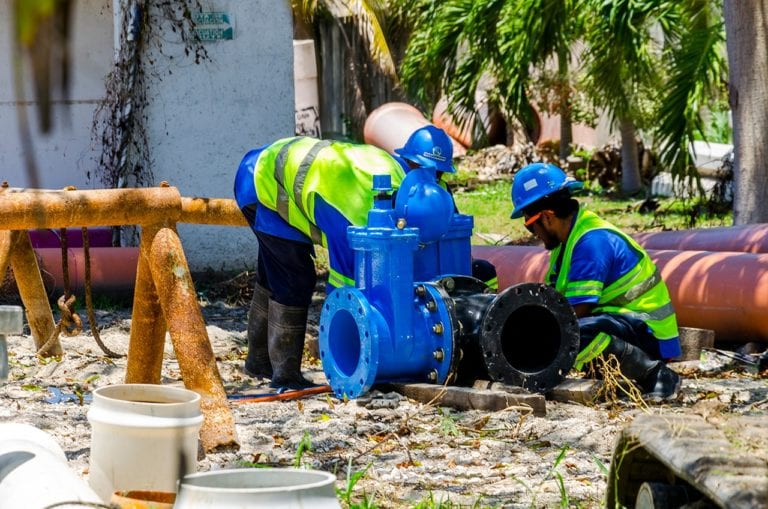 Anuncia Aguakan mantenimiento preventivo en red de agua potable en Solidaridad