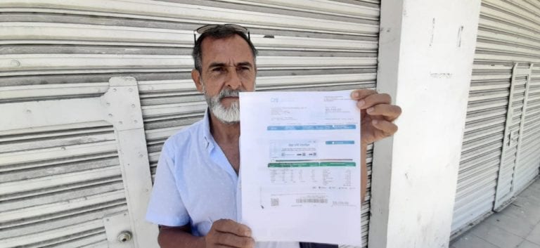 Detecta activista “errores” de CFE que inflan costo en recibos de luz