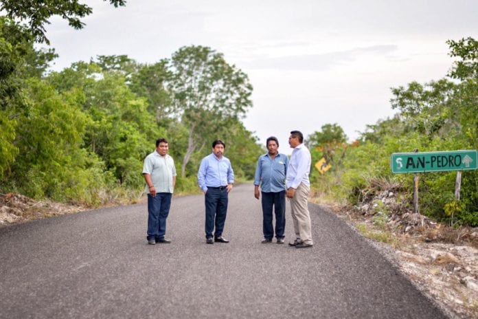 Al concluir la Secretaría de Comunicaciones y Transportes la repavimentación de la carretera Cobá-Chanchen I el presidente, Víctor Mas Tah, agradeció al gobierno federal y estatal el que procuren brindar mayor seguridad e infraestructura de calidad a los habitantes de la Zona Maya.