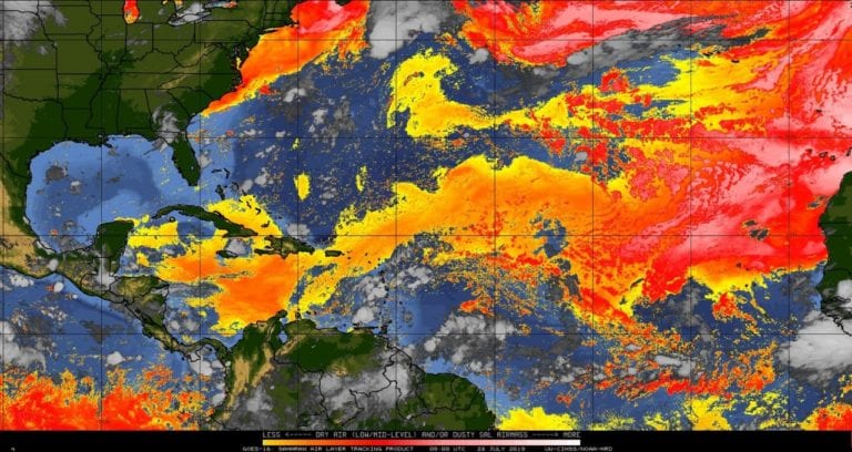 Clima: Onda tropical 23 genera calor, nublados y lluvias dispersas