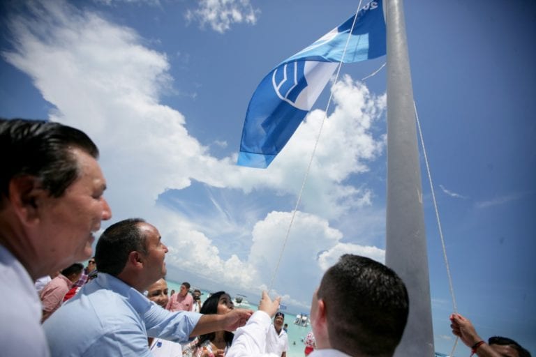 Isla Mujeres suma dos banderas “Blue Flag” al destino