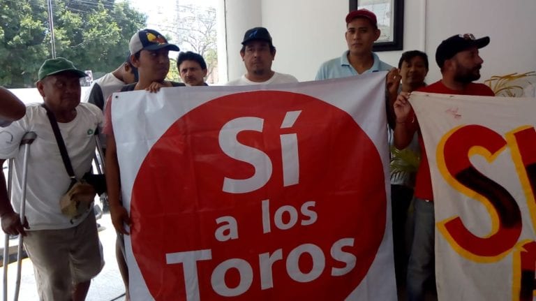 Arcila calma a galleros y toreros; dice que Ley de Bienestar Animal “nació muerta”