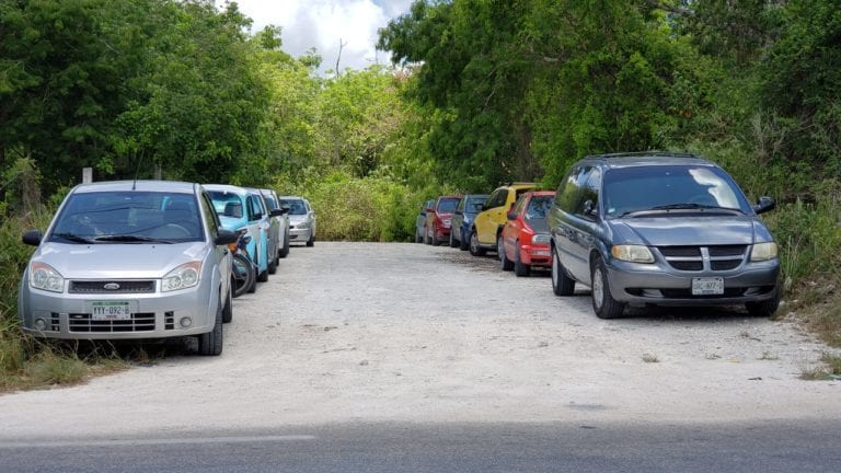 Agentes de Cozumel no respetan el reglamento de tránsito