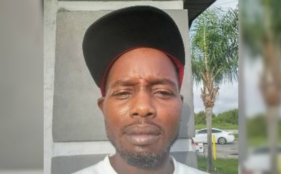 Hombre toma atajo para llegar a su casa y es asesinado por una jauría de perros