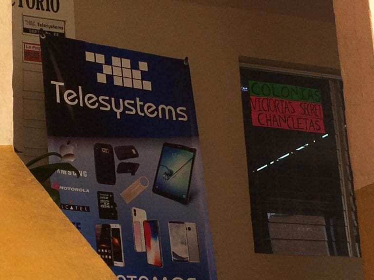 Millonario robo en tienda Telesystem de Cancún