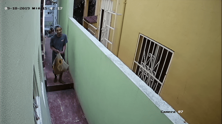 Alertan por ladrón de Airbnb, en Playa del Carmen