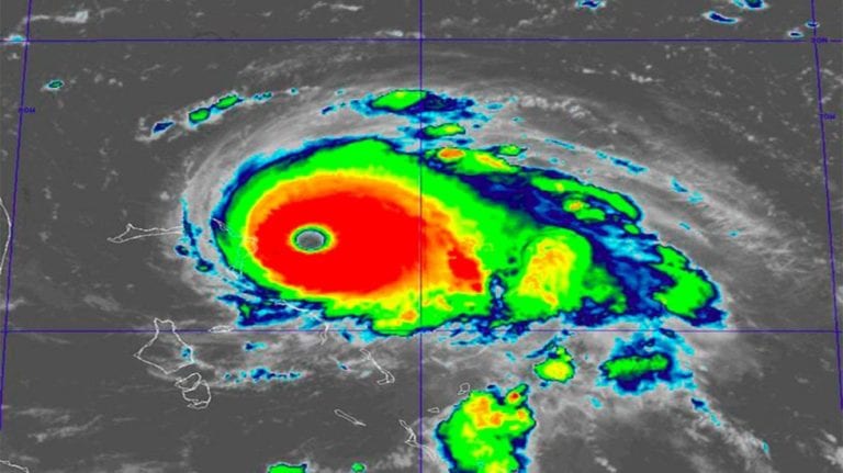 Dorian ya es huracán categoría 5, llegaría a Florida mañana
