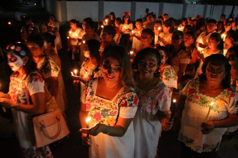 Celebran tradicional “Paseo de las ánimas” en José María Morelos