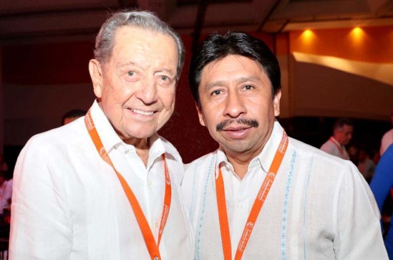 Participa Víctor Mas Tah en la Décimo Séptima Cumbre de Negocios