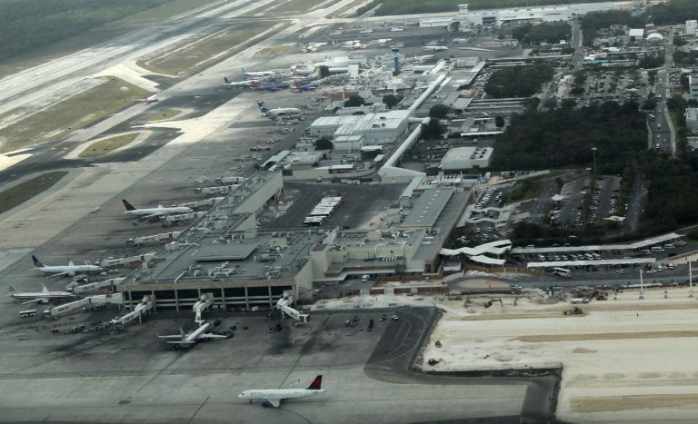 Se normaliza actividad en aeropuerto de Cancún 