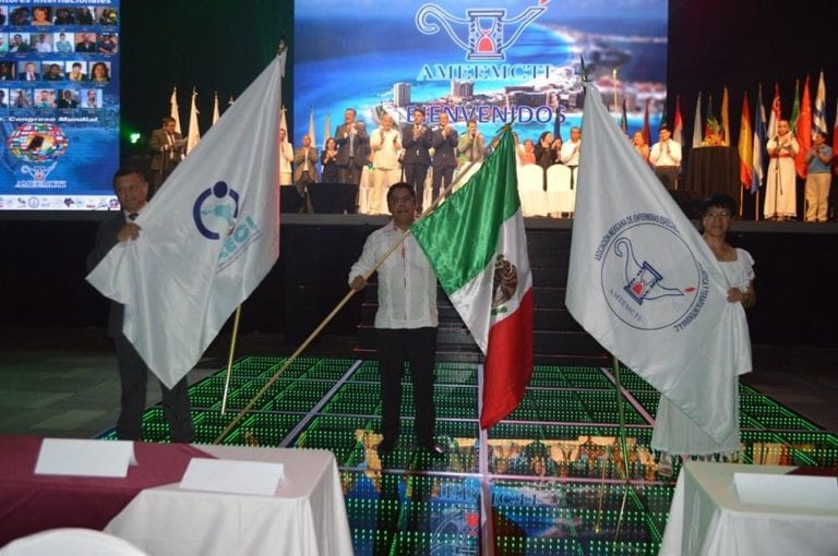 Se reúnen en Cancún enfermeras de habla hispana