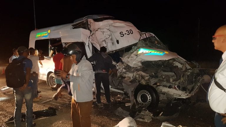 Al menos diez heridos en accidente por Bahía Petempich