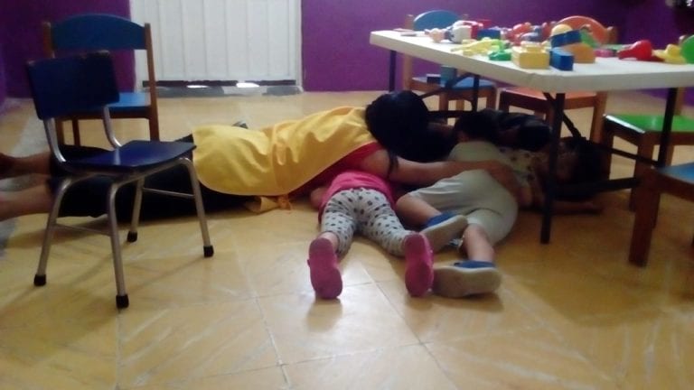 Realizan simulacro en estancia infantil de Cozumel de una balacera