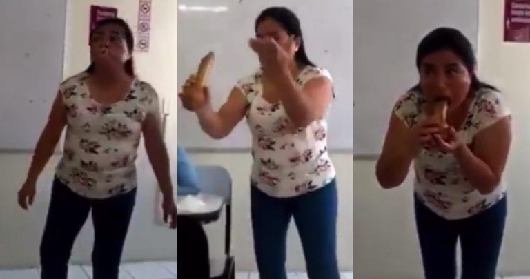 Enseña a sus alumnos a poner un condón con la boca y se hace viral