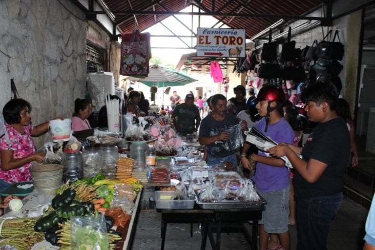 Corren al administrador de mercado de Cozumel por presuntamente ser acosador