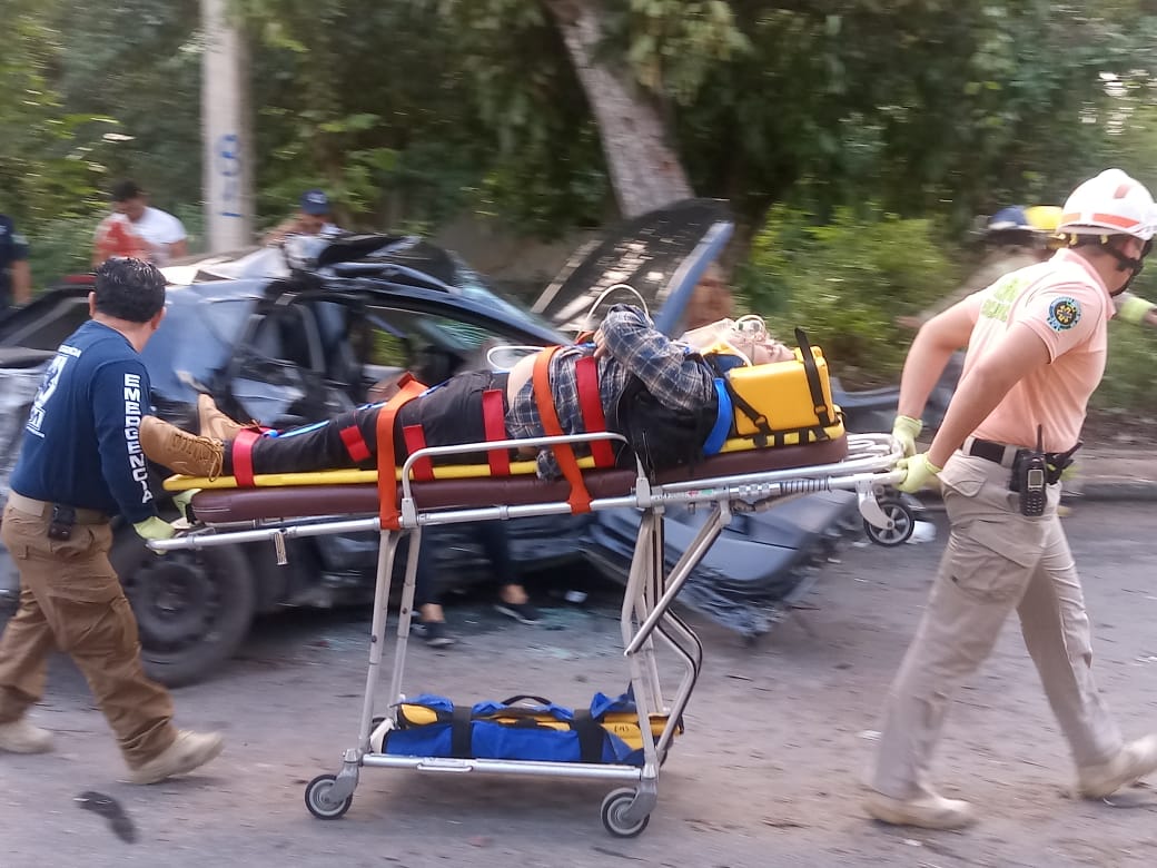 Policía ebrio choca y mata a mujer embarazada en Chetumal