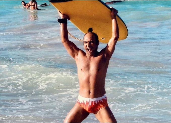 “Rey del Yoga”, acusado de violación y perseguido en EU “hizo escala” en Cancún