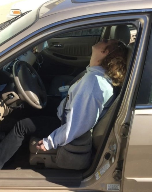 Reaparece ‘limpia’ la “madre zombie” que se hizo viral