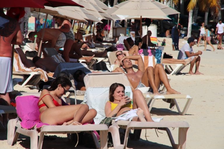 Alta demanda de servicios turísticos en Playa del Carmen
