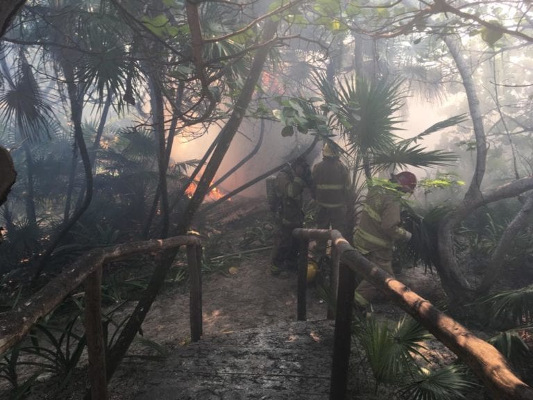 Trágico incendio en hotel de Tulum provoca evacuación