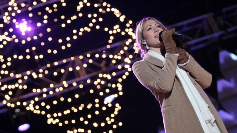 Escuchar música navideña puede afectar tu salud mental