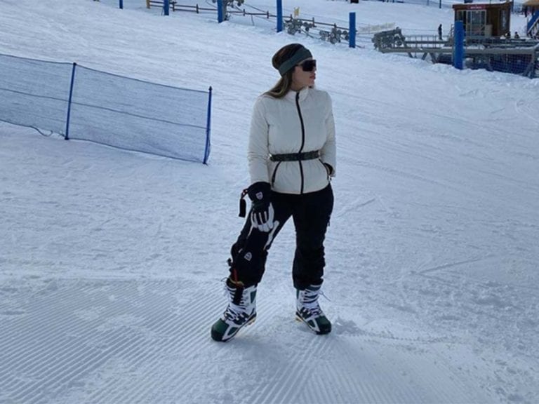 Emma Coronel es captada esquiando tras la condena de “El Chapo”