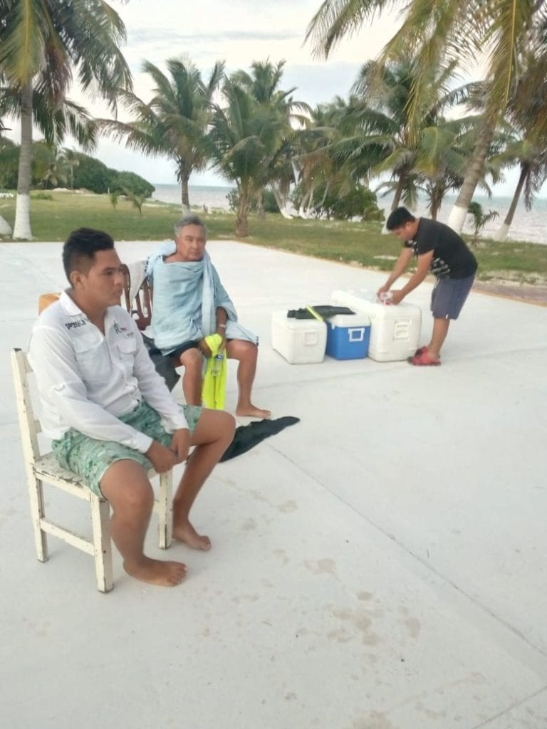 Rescatan a cuatro náufragos en el canal de Zaragoza