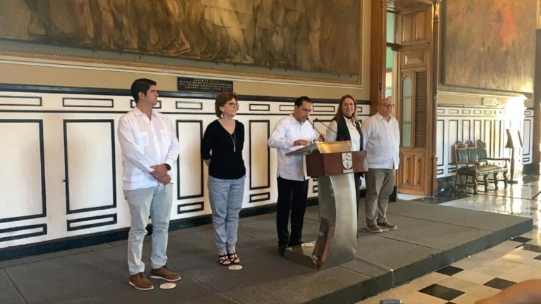 Cancela Mauricio Vila cobro del impuesto de infraestructura tecnológica