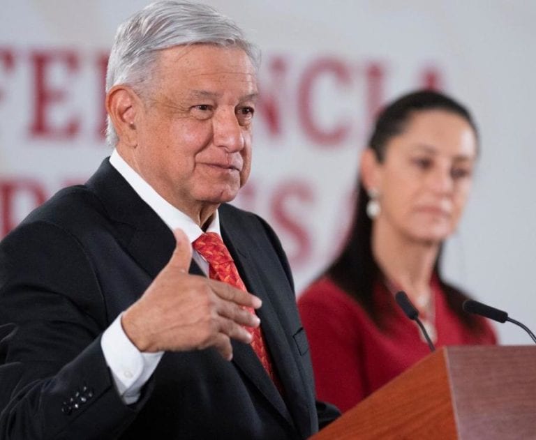 Video: Presenta AMLO convocatoria para la Universidad de la Salud