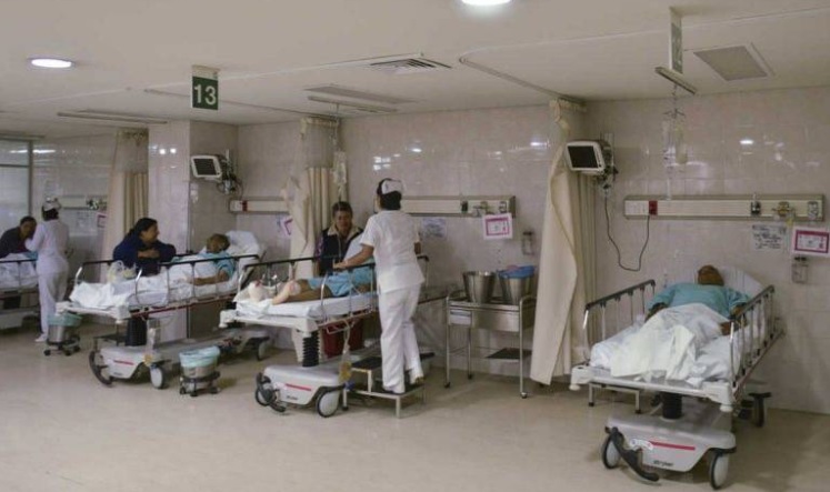 Video: Tras denuncia, separa IMSS a directora de hospital de Coahuila