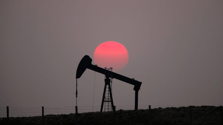 Precios del petróleo se disparan tras ataque de Irán vs Estados Unidos