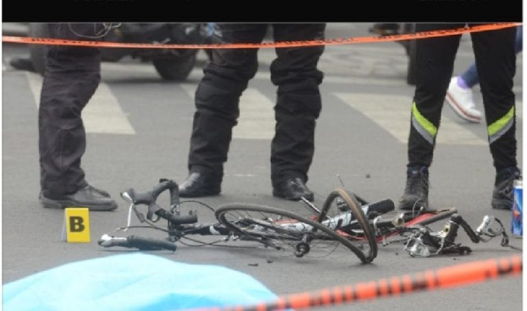 Video: Ciclista fallece por bala perdida de un militar en Cdmx