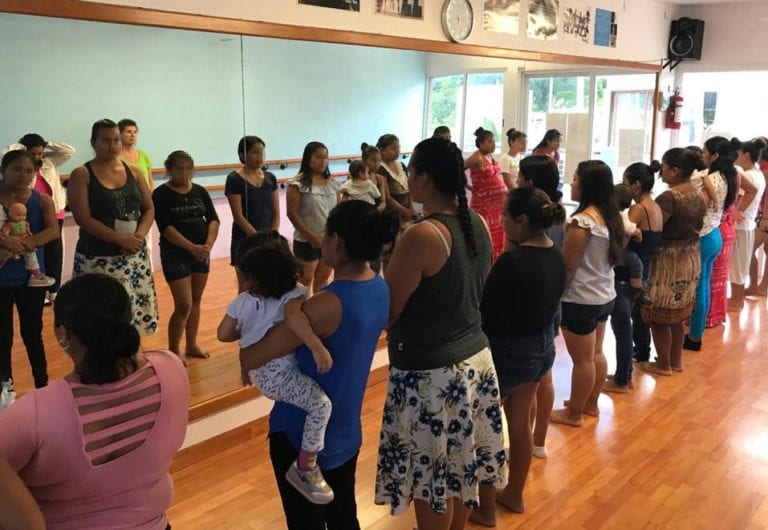 Gobierno de Laura Fernández vela por las madres adolescentes y sus hijos