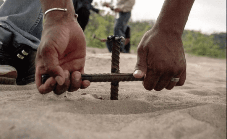 Encuentran fosa clandestina con restos humanos de varias personas en Guanajuato