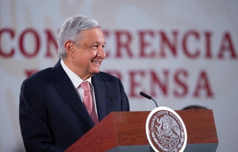 Anuncia AMLO millonaria inversión de Microsoft en México