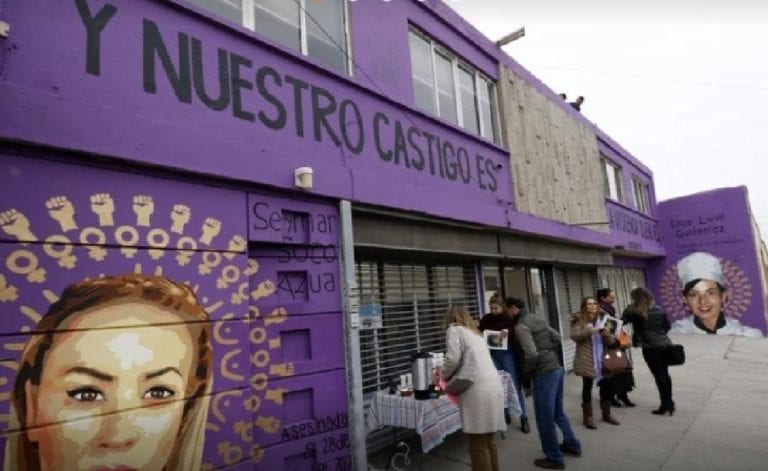 Ayuntamiento de Saltillo sanciona a mujer por un mural que denuncia feminicidios