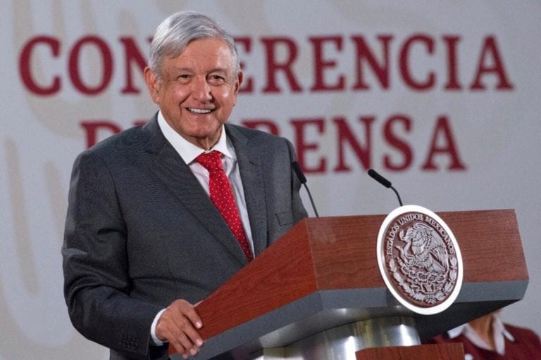 Empresarios comprarán casi la mitad de “cachitos” de la rifa: AMLO