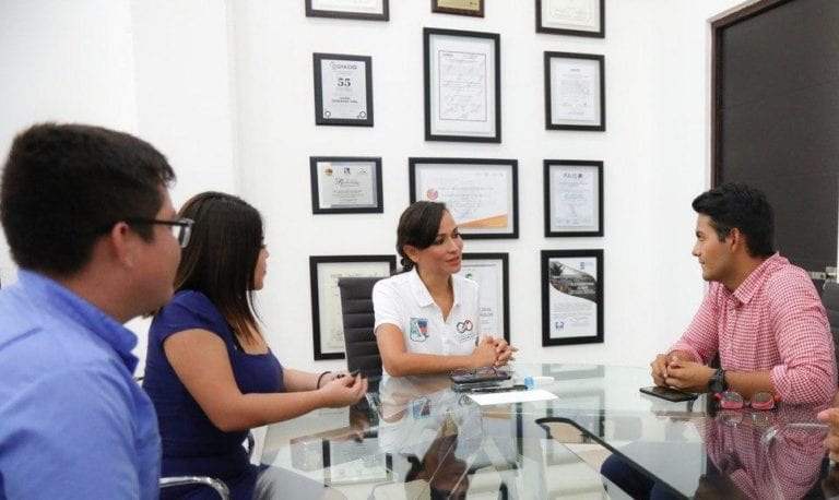 Laura Fernández crea oportunidades para la juventud de Puerto Morelos