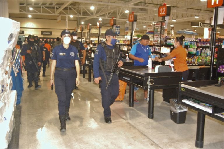 Exhortan desde patrullas a playenses a regresar a casas