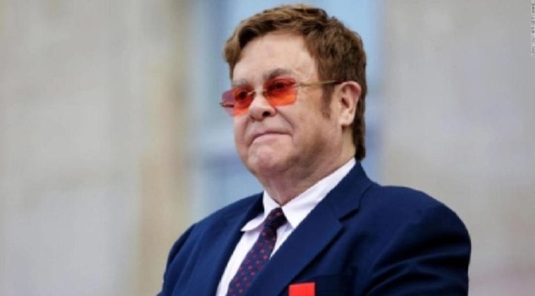 Elton John encabezará concierto para recaudar fondos por coronavirus