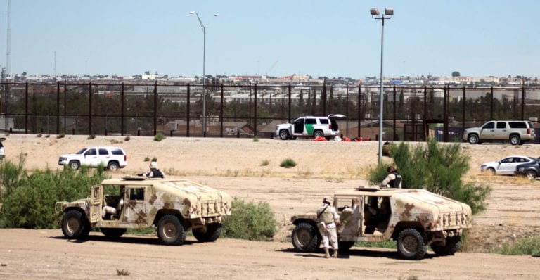 Mexicanos exigen medidas para que gringos no crucen la frontera