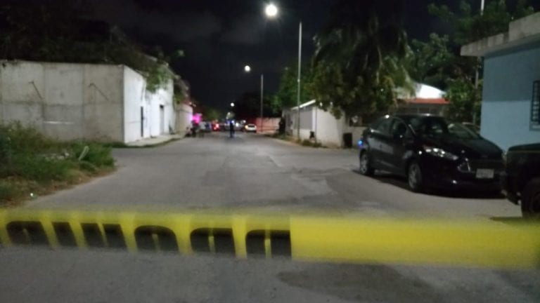 Balean casa de Martín de la Cruz, líder de la CROC