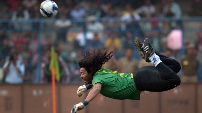 Higuita manda un claro mensaje: “Si te dicen que no salgas… NO salgas”