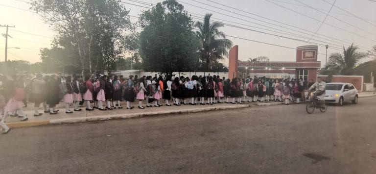 Colocan filtros de salud por coronavirus en escuelas de la Zona Maya