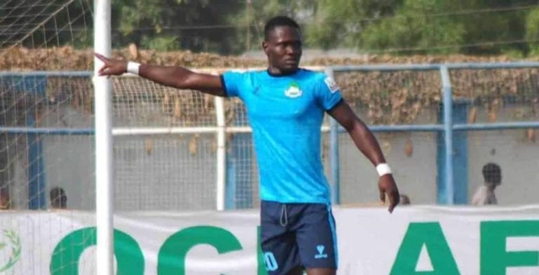 Video: Fallece futbolista tras chocar con su rival en pleno juego