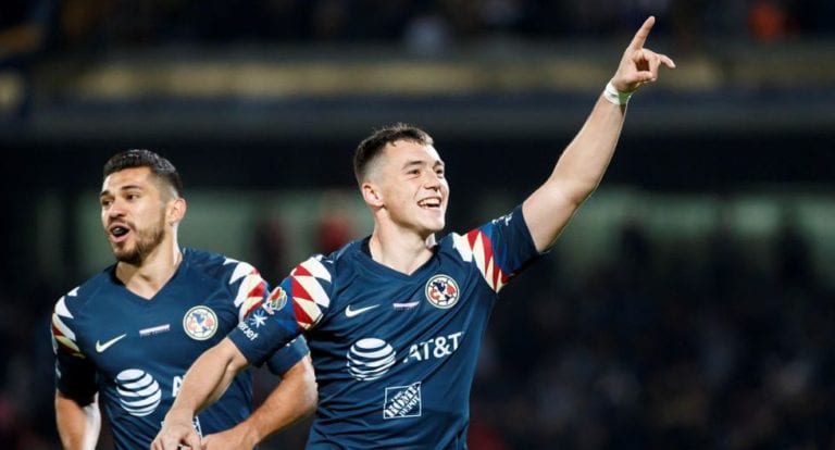 América rescata empate de último minuto ante Pumas