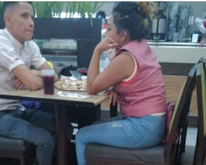 Hombre “reporta” ruptura de novios para ejecutar la “operación pizza”