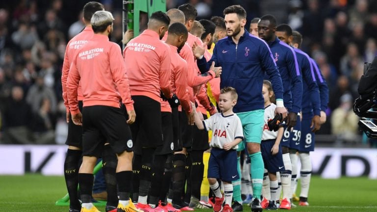 Se prohíben los saludos en la Premier League