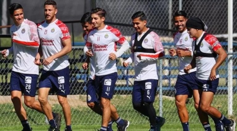 Chivas abrirá su entrenamiento a cambio de peluches